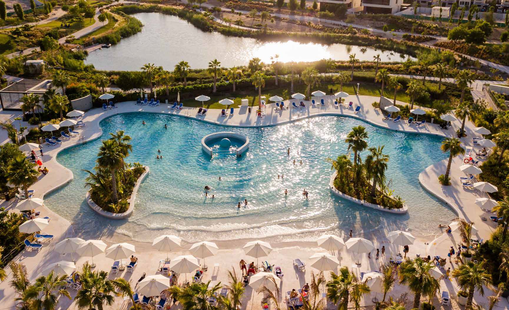 Beverly Hills Drive preview 4